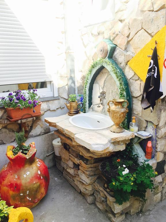 Guesthouse 7Even Mostar Exterior foto